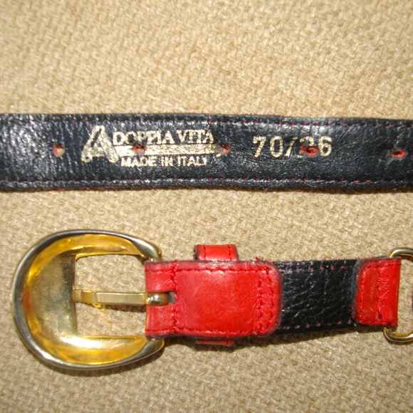 VINTAGE LEATHER  BELT GOLD COLOR  CONCHOS - Picture 4 of 8